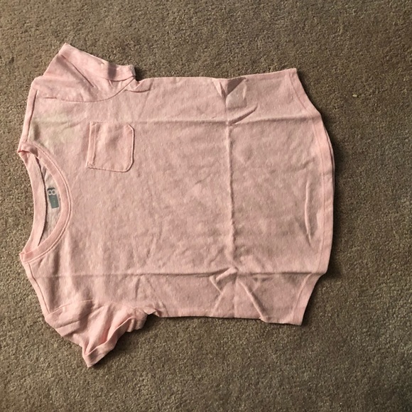 Dress and t-shirt. - Picture 4 of 4